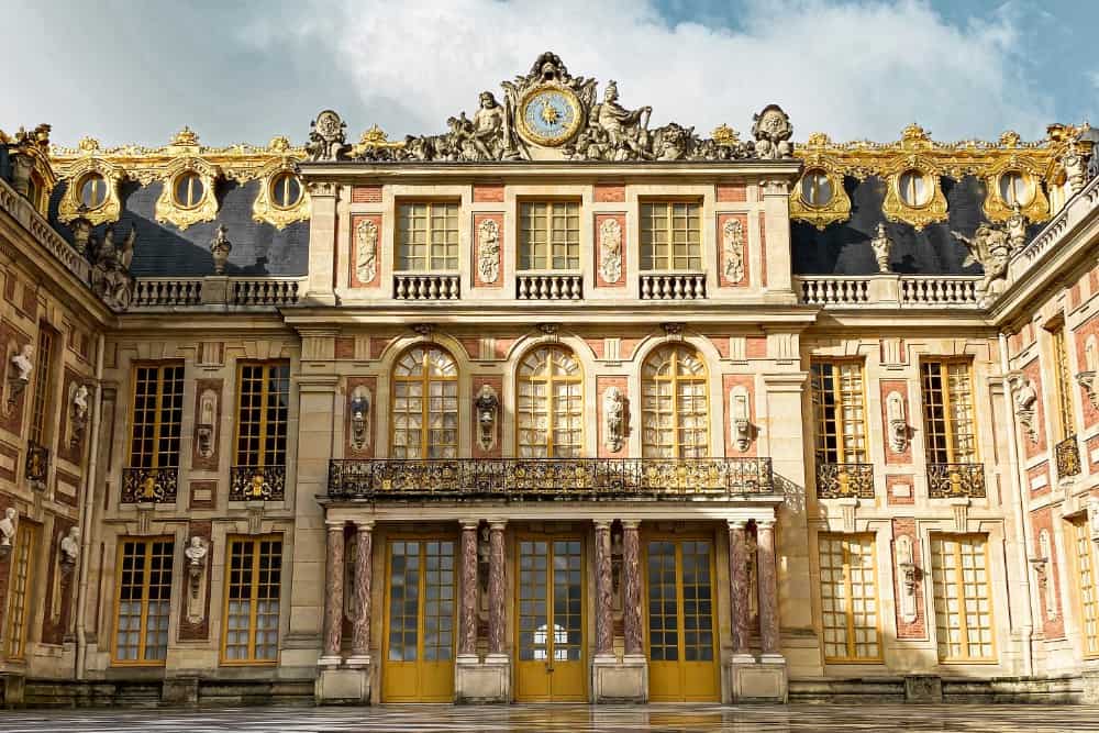 Das Schloss Versailles in Frankreich.